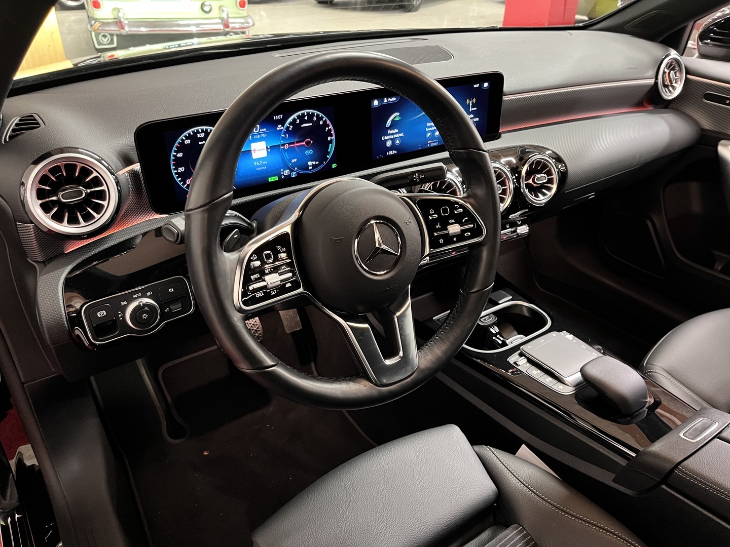 MERCEDES-BENZ A 2023