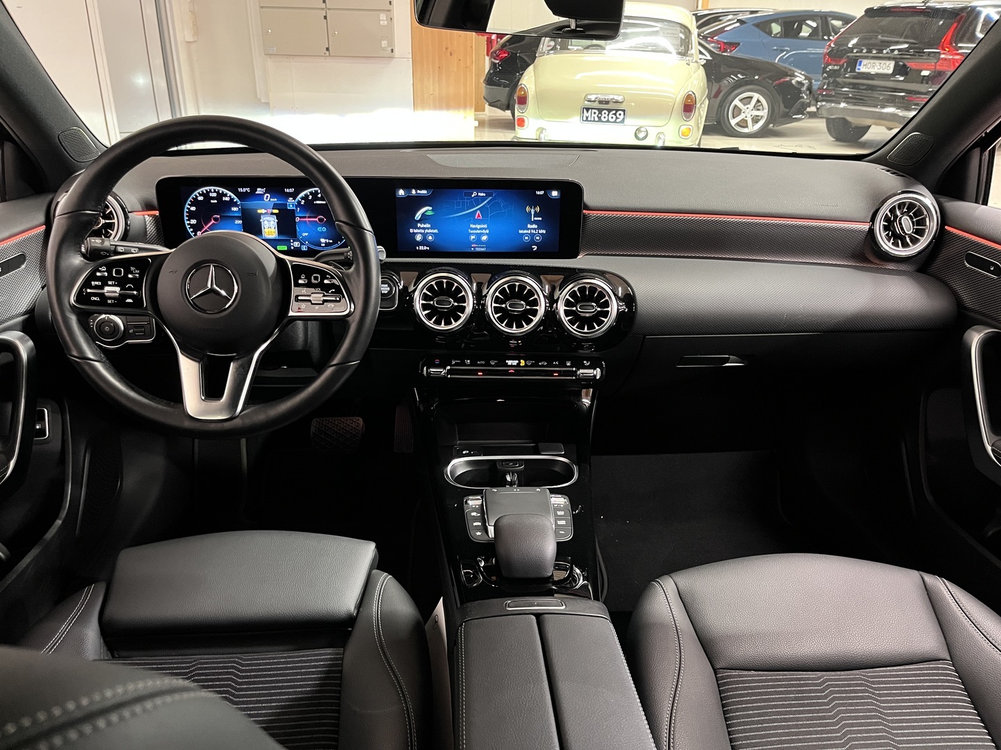 MERCEDES-BENZ A 2023