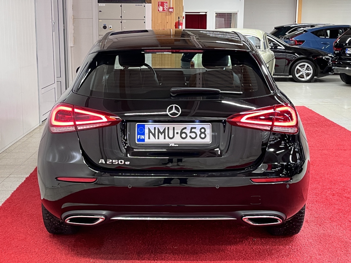 MERCEDES-BENZ A 2023