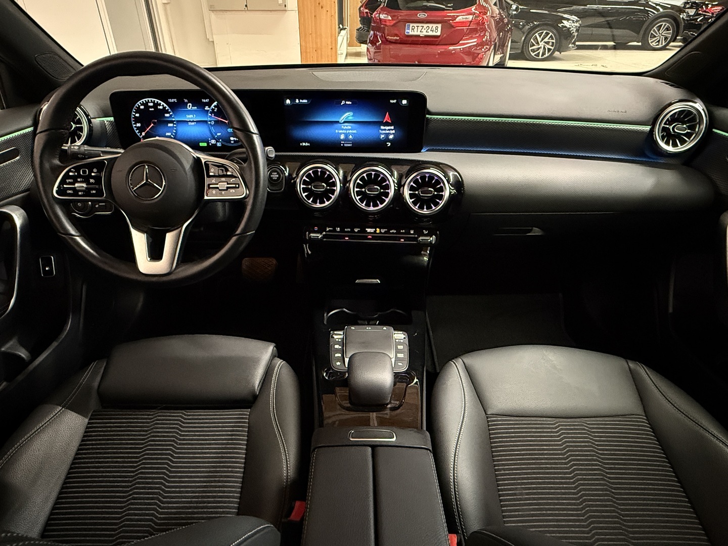MERCEDES-BENZ A 2023