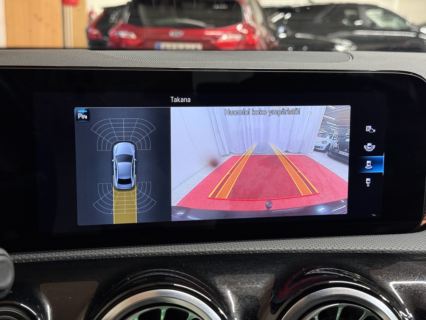 MERCEDES-BENZ A 2023