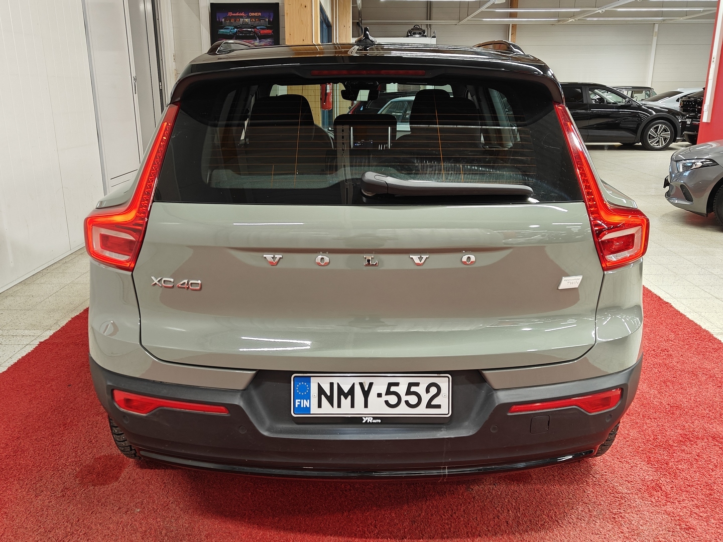 VOLVO XC40 2023