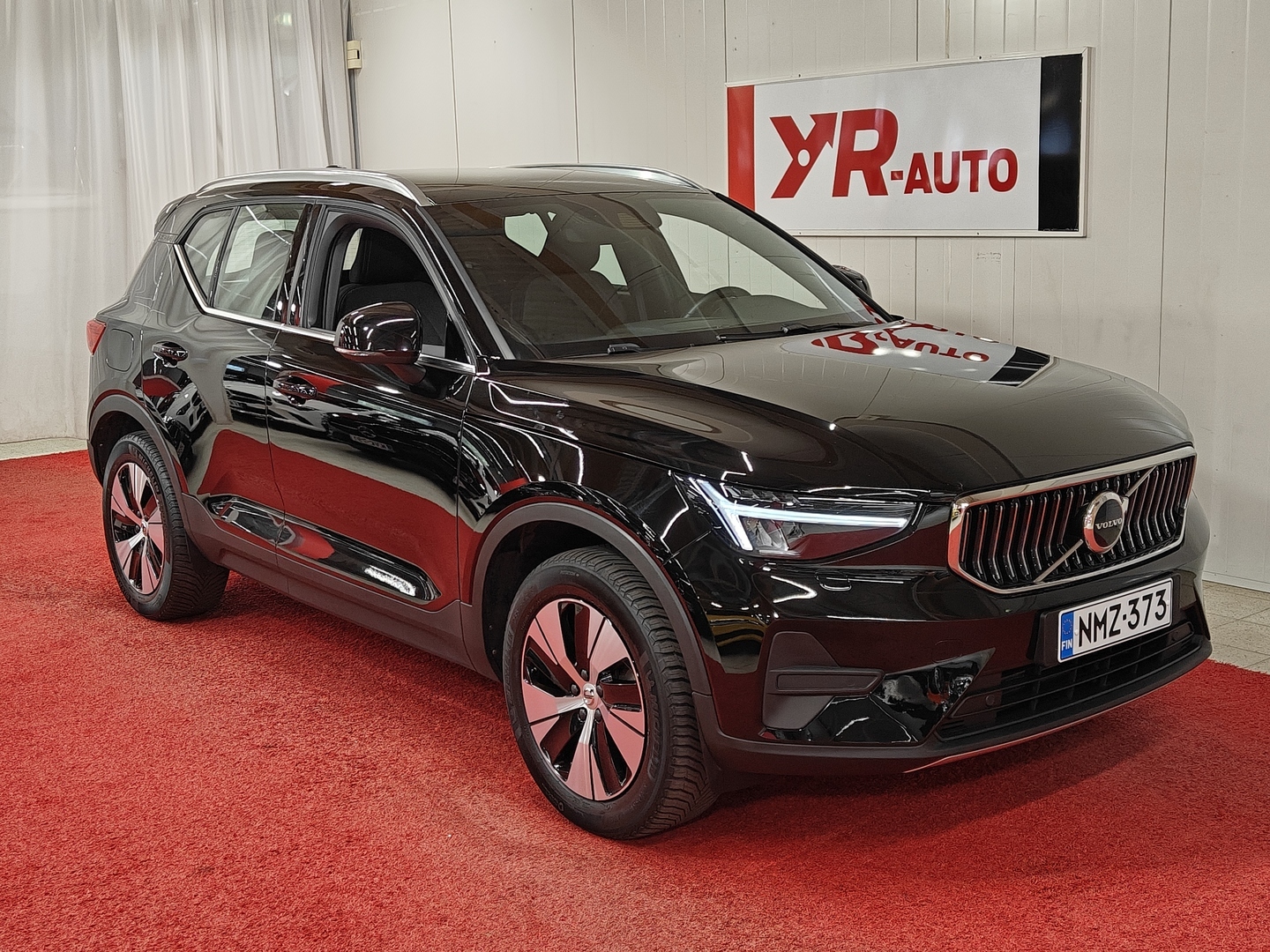 VOLVO XC40 2023