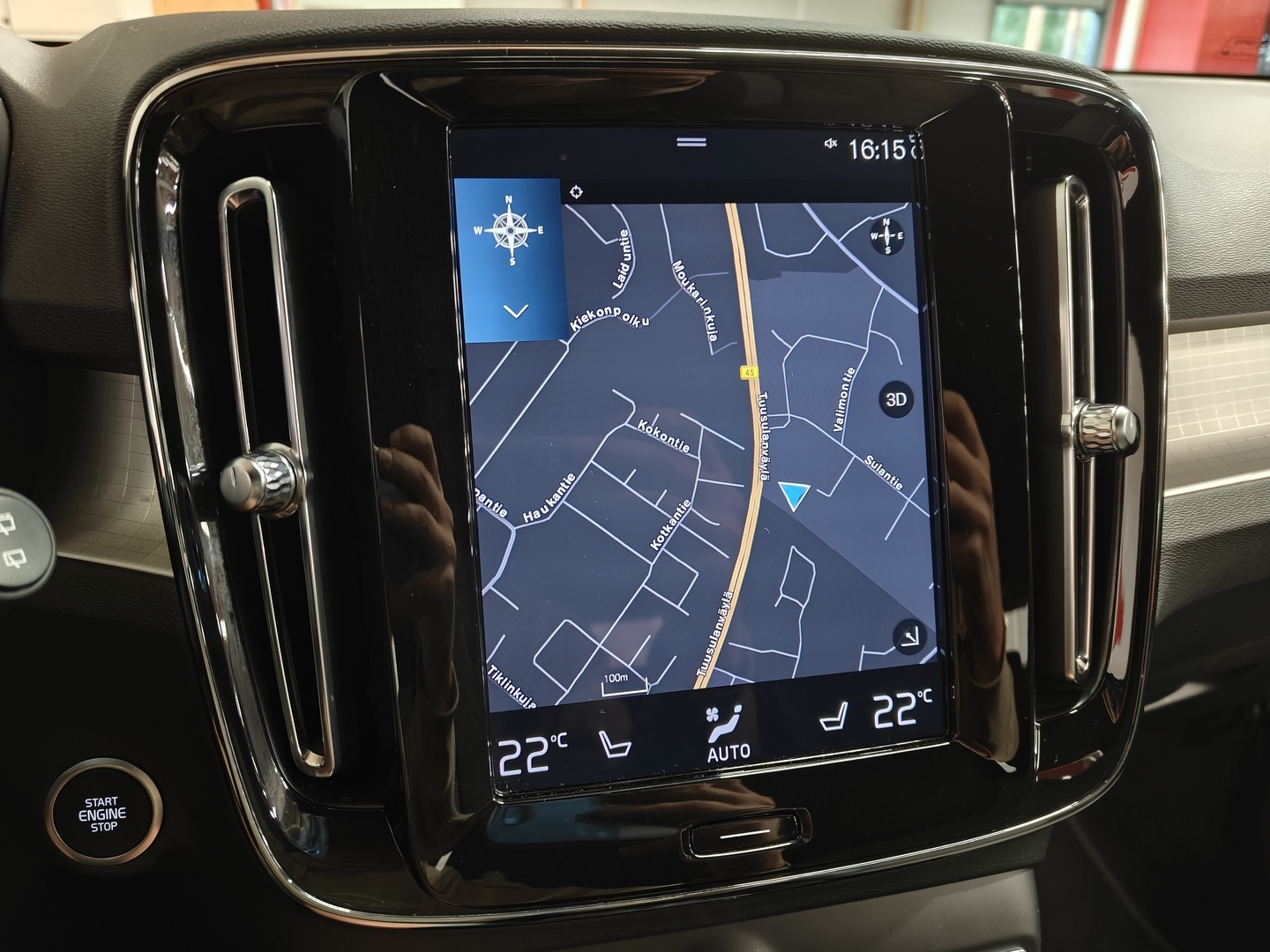 VOLVO XC40 2023