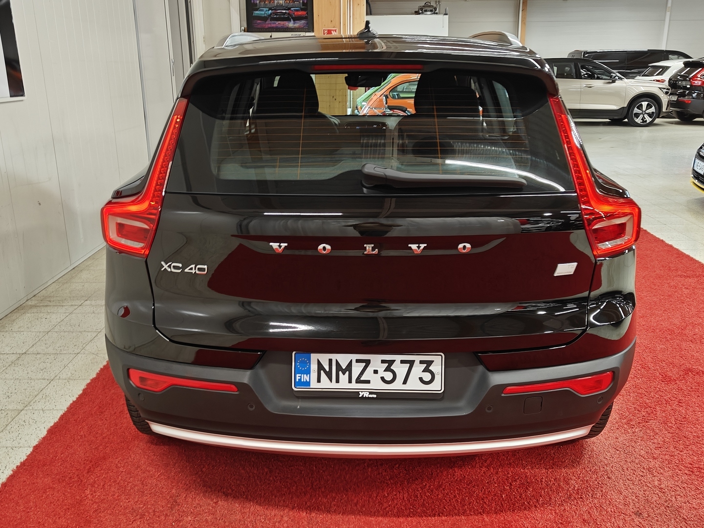 VOLVO XC40 2023