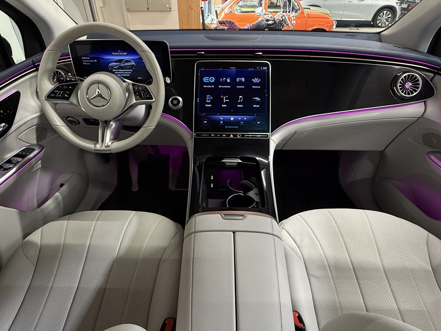 MERCEDES-BENZ EQE SUV 13