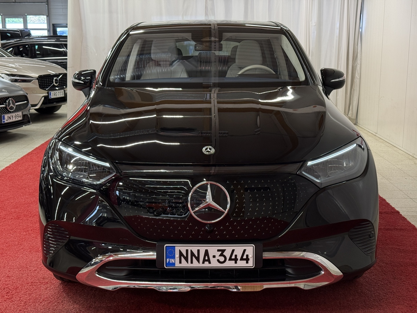 MERCEDES-BENZ EQE SUV 2