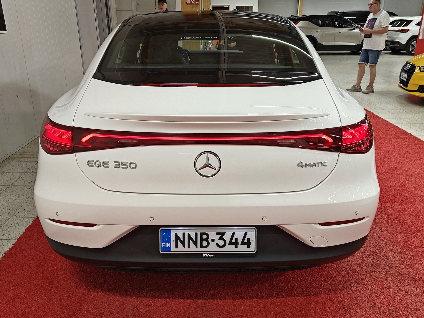 MERCEDES-BENZ EQE 2023