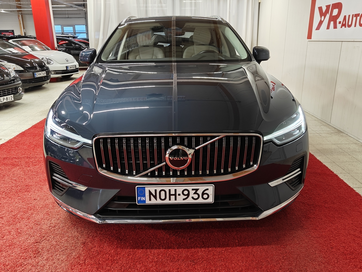VOLVO XC60 2023