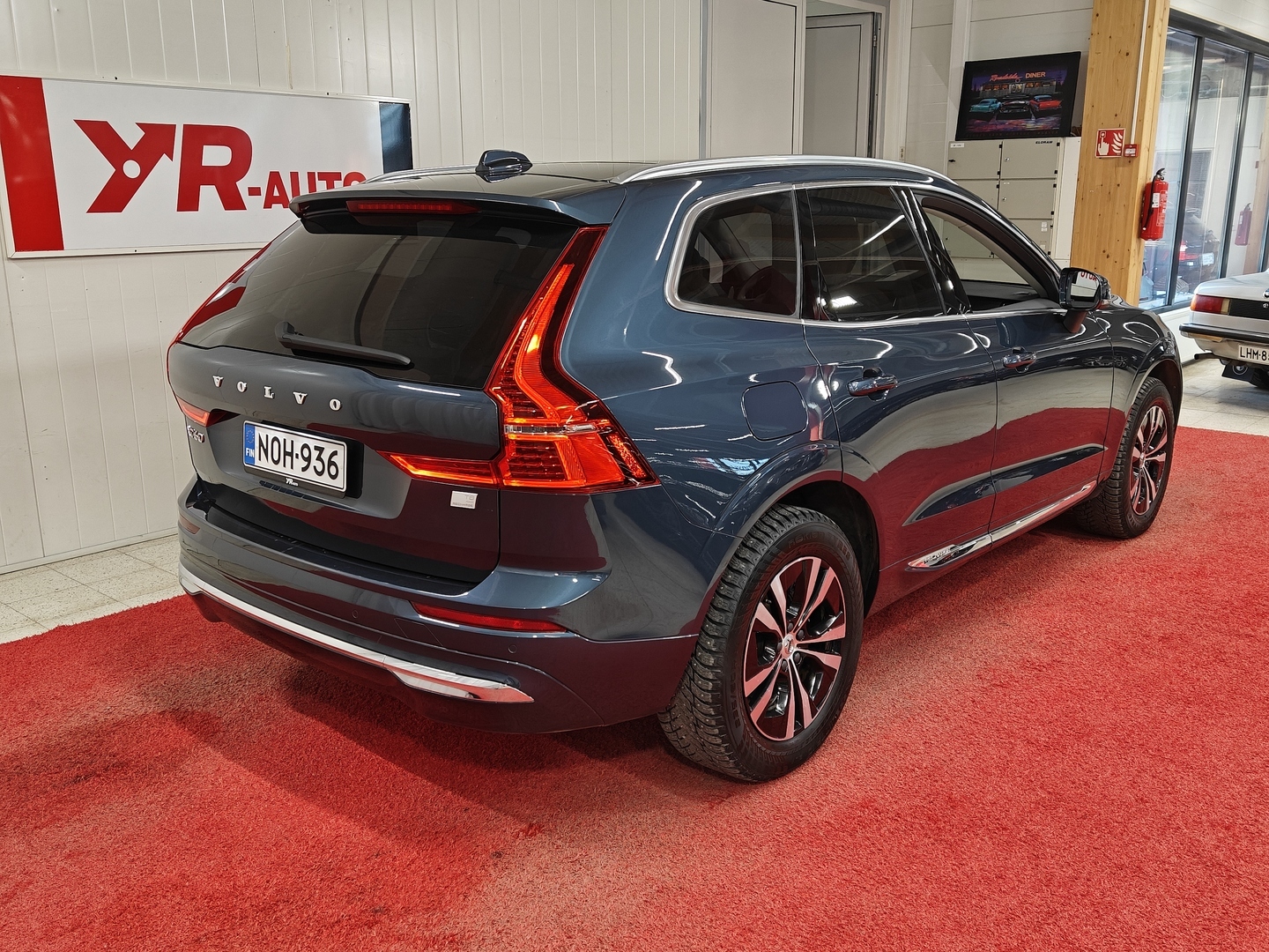 VOLVO XC60 2023