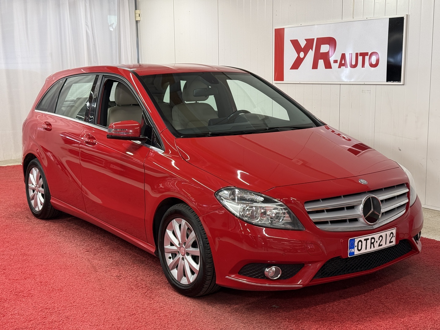 MERCEDES-BENZ B 2012