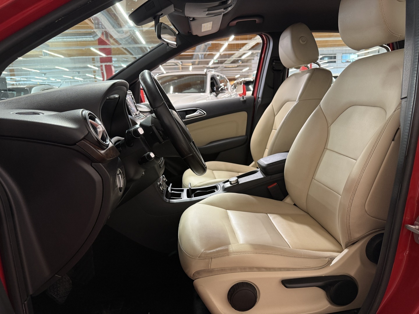 MERCEDES-BENZ B 2012