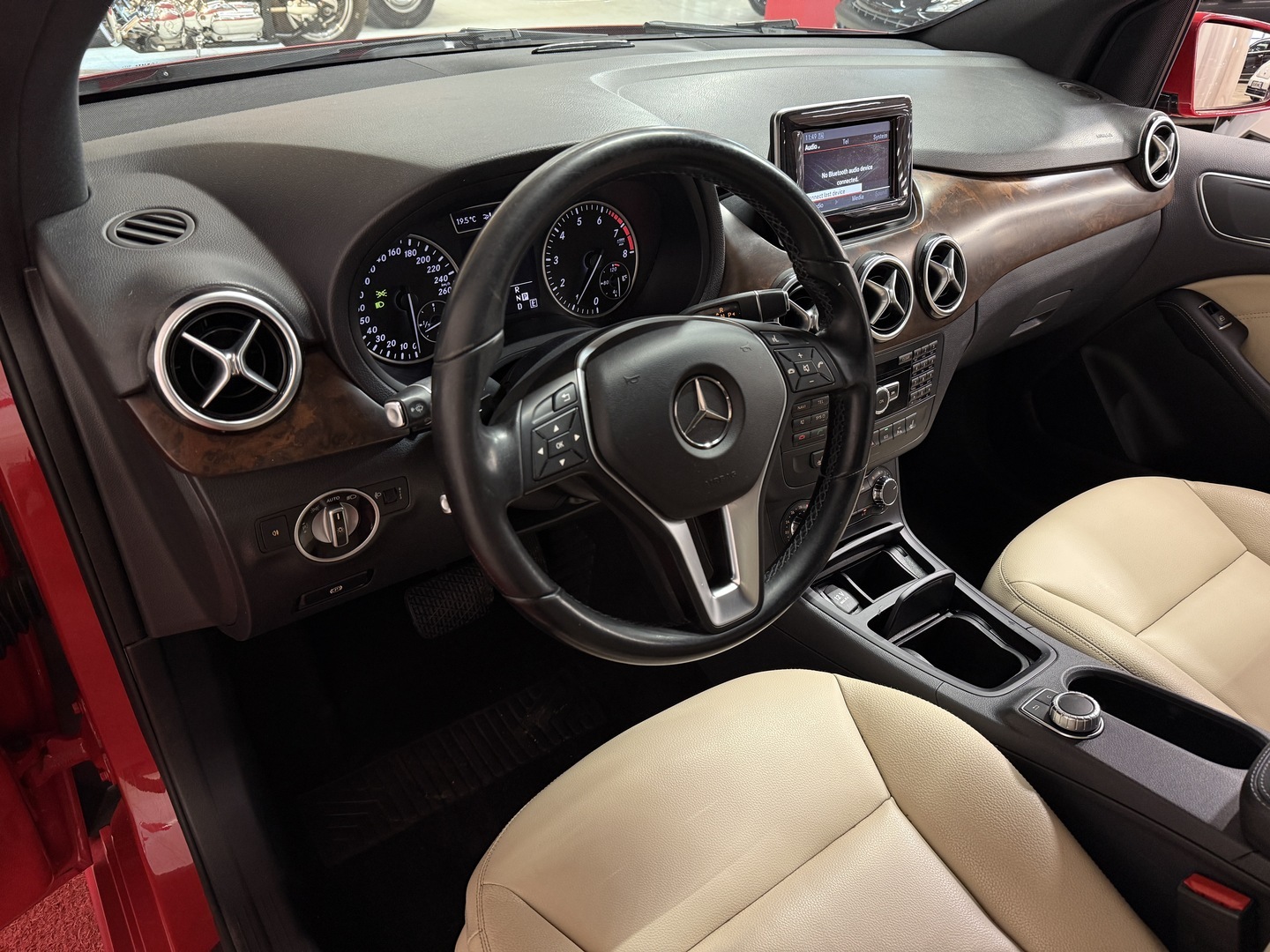 MERCEDES-BENZ B 2012