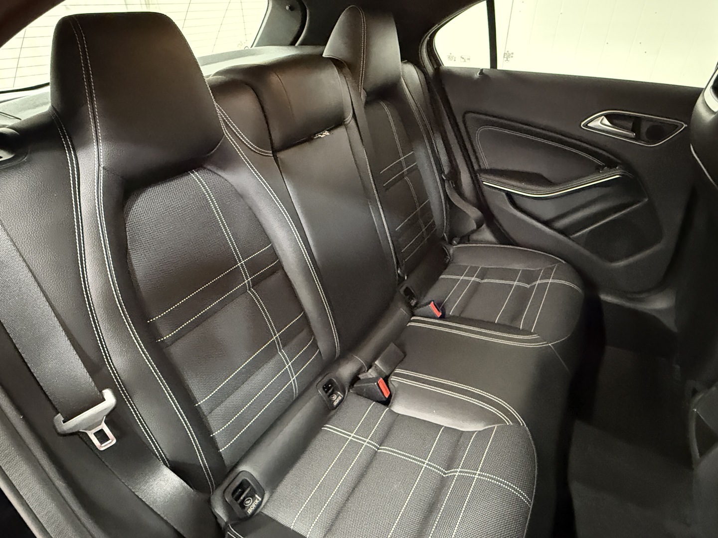 MERCEDES-BENZ A 2013