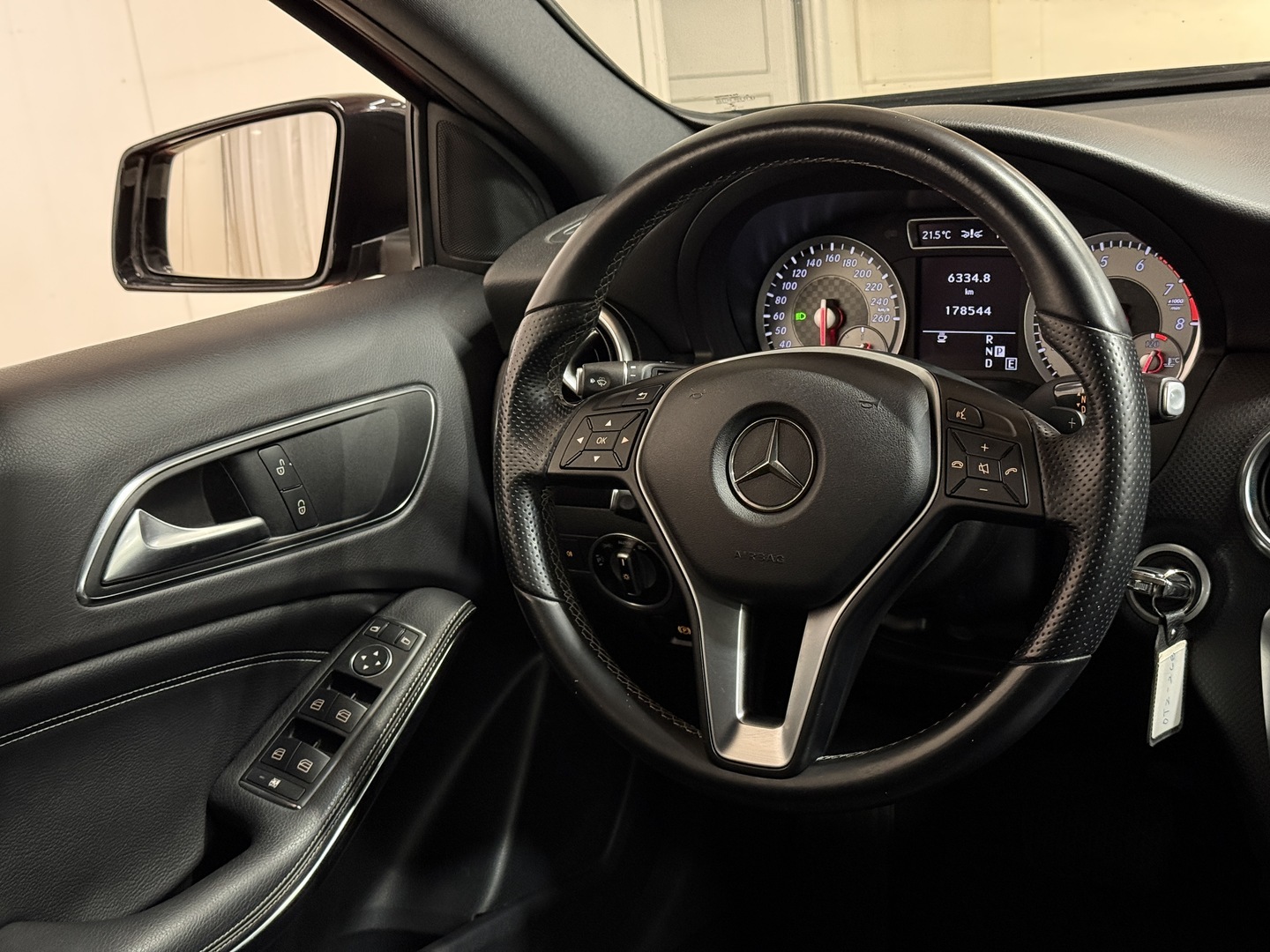 MERCEDES-BENZ A 2013
