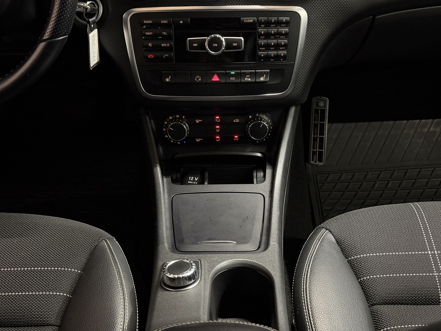 MERCEDES-BENZ A 2013