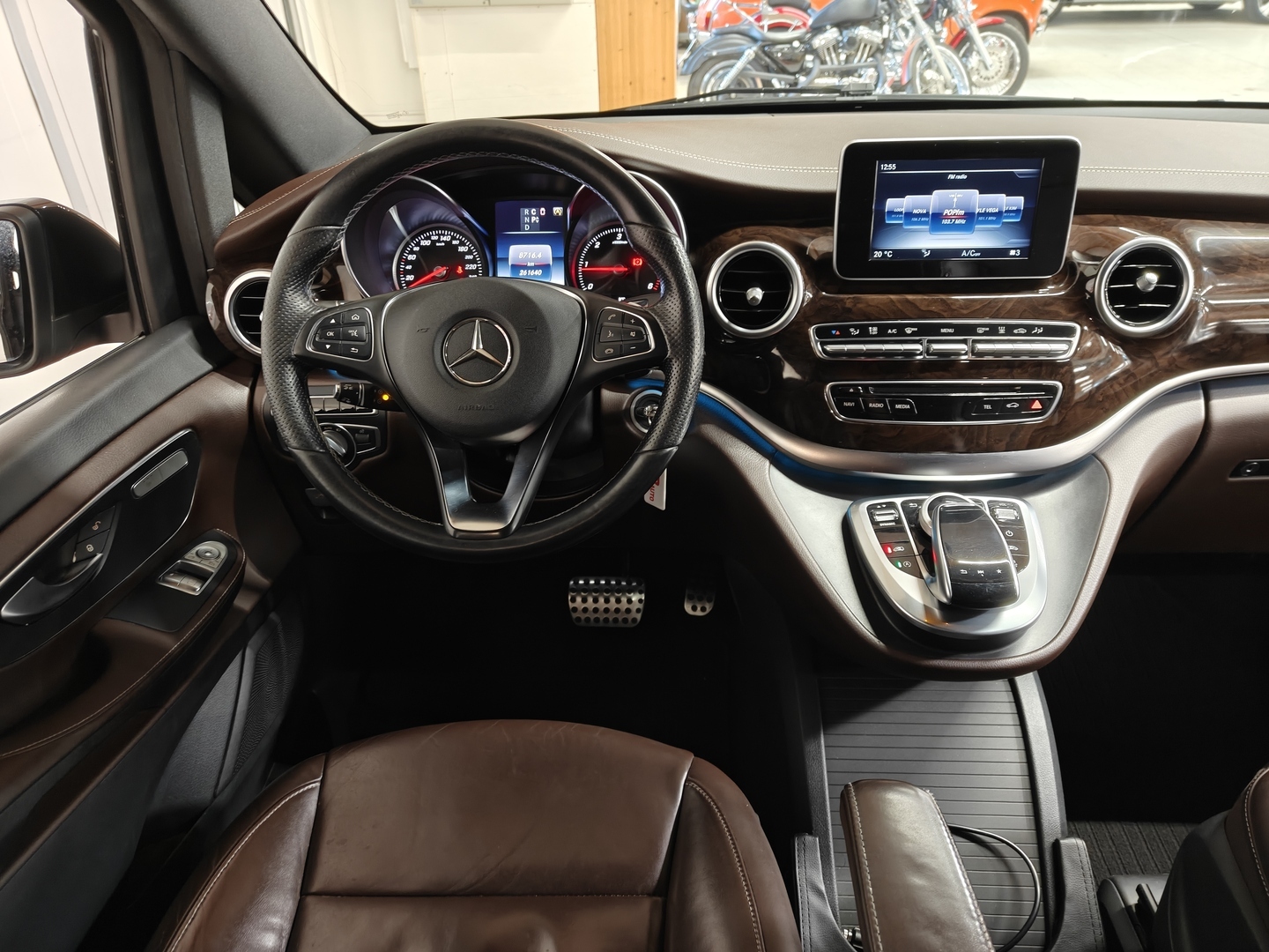 MERCEDES-BENZ V 26