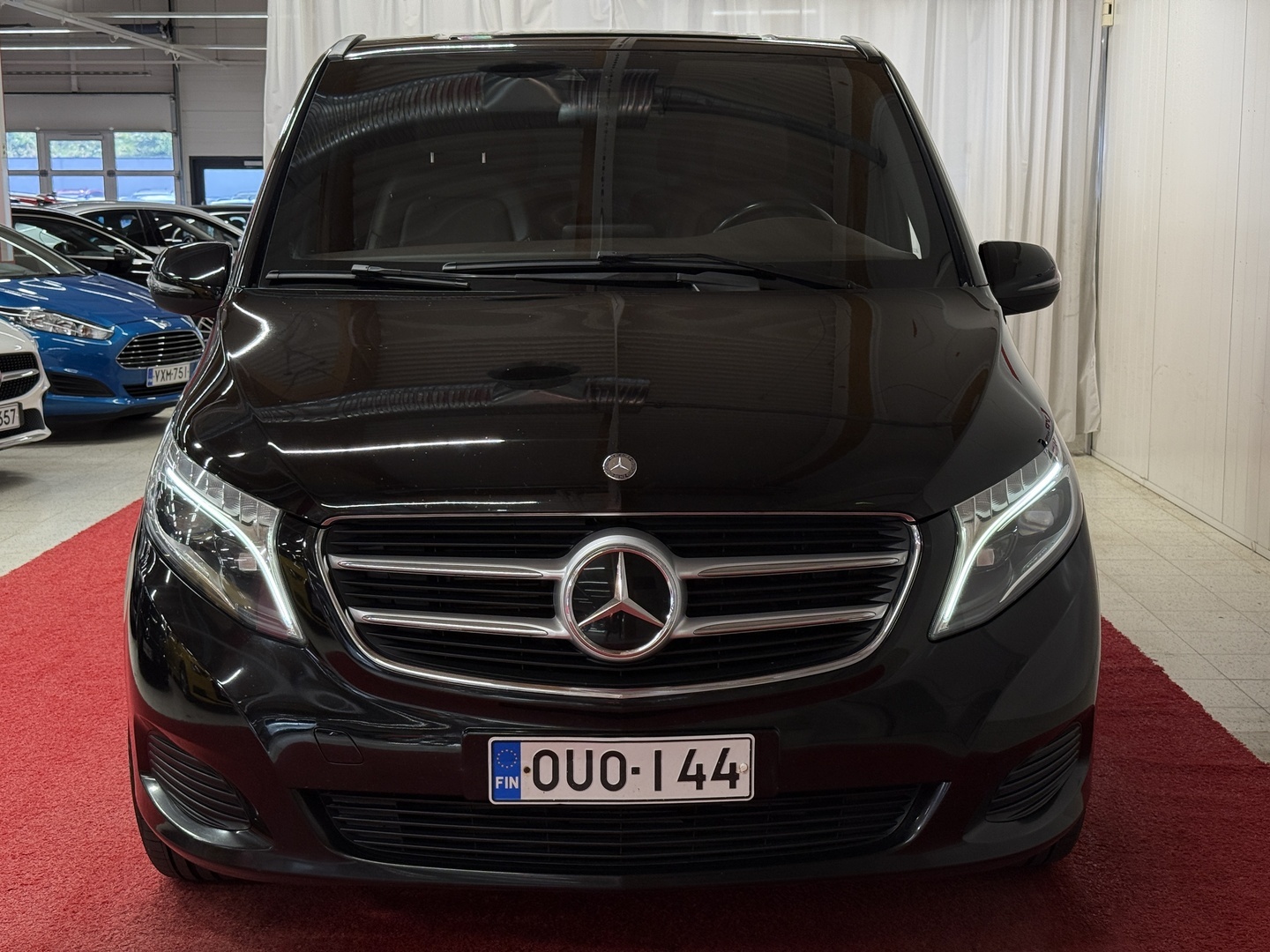 MERCEDES-BENZ V 7