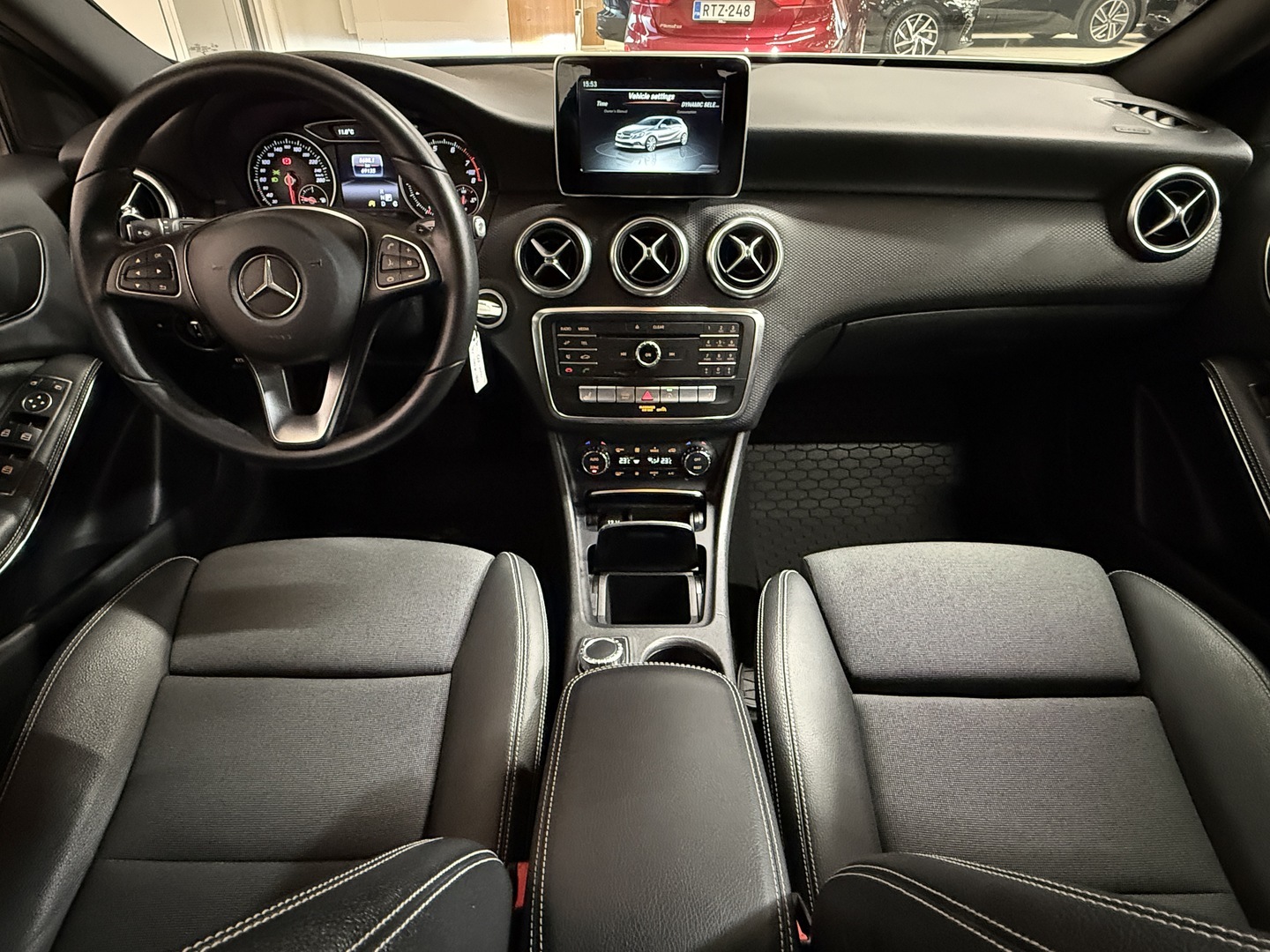 MERCEDES-BENZ A 2016
