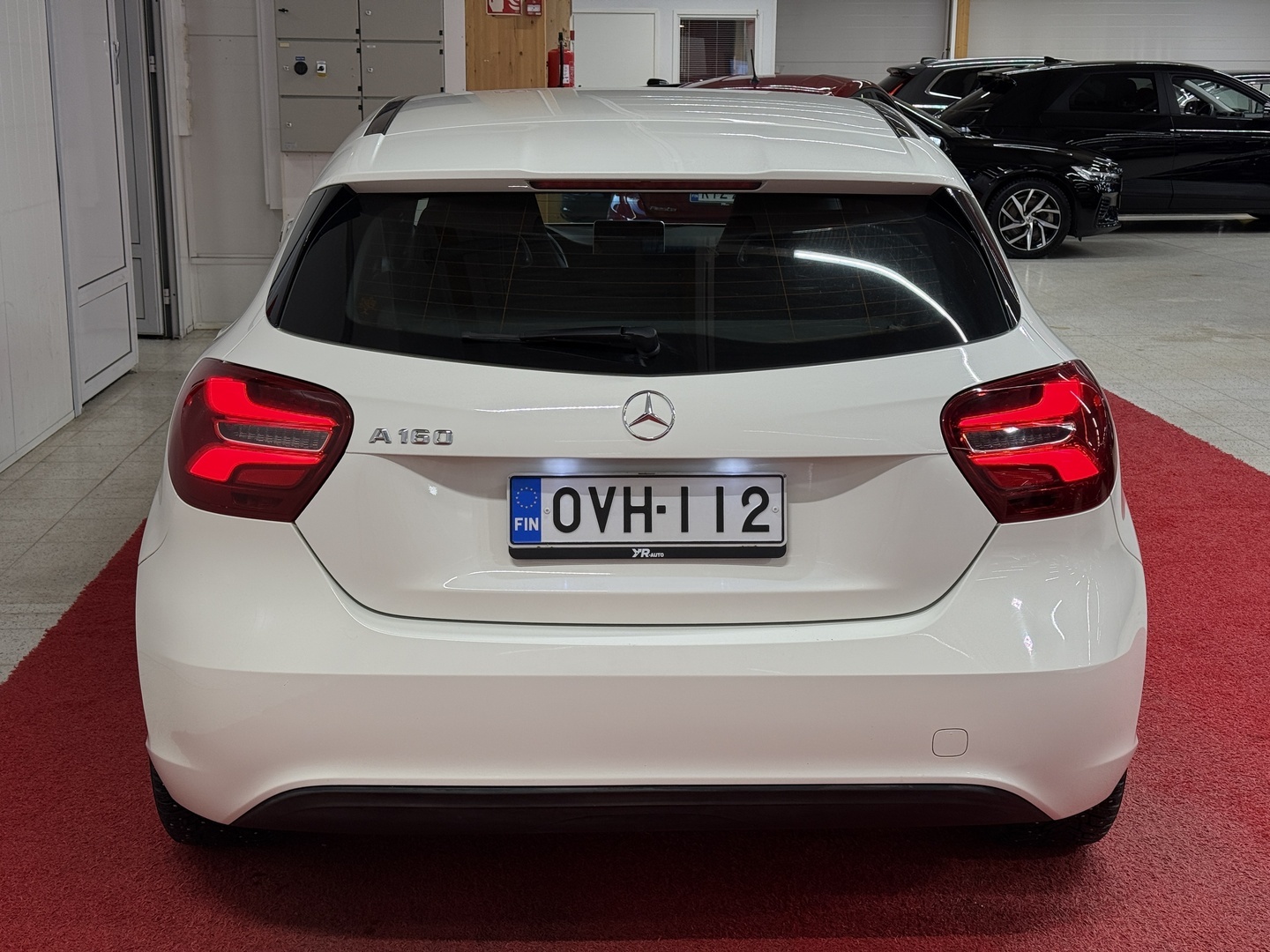 MERCEDES-BENZ A 2016