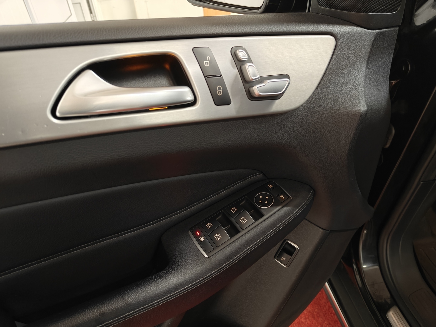 MERCEDES-BENZ GLE 2017