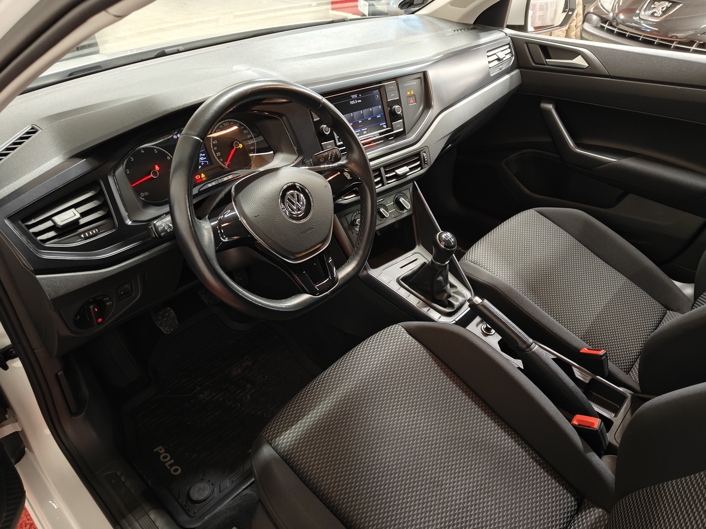 VOLKSWAGEN Polo 2020