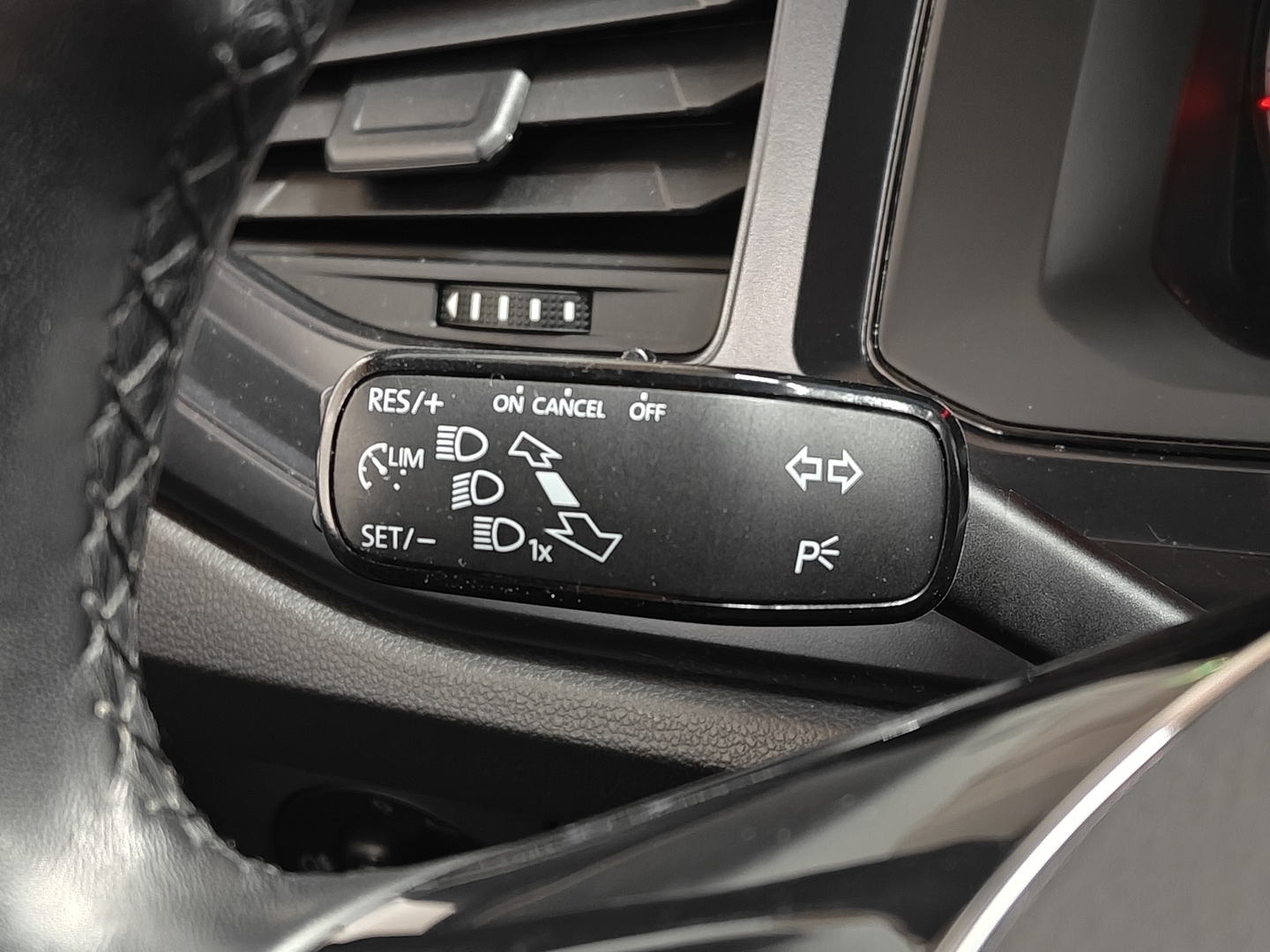 VOLKSWAGEN Polo 2020