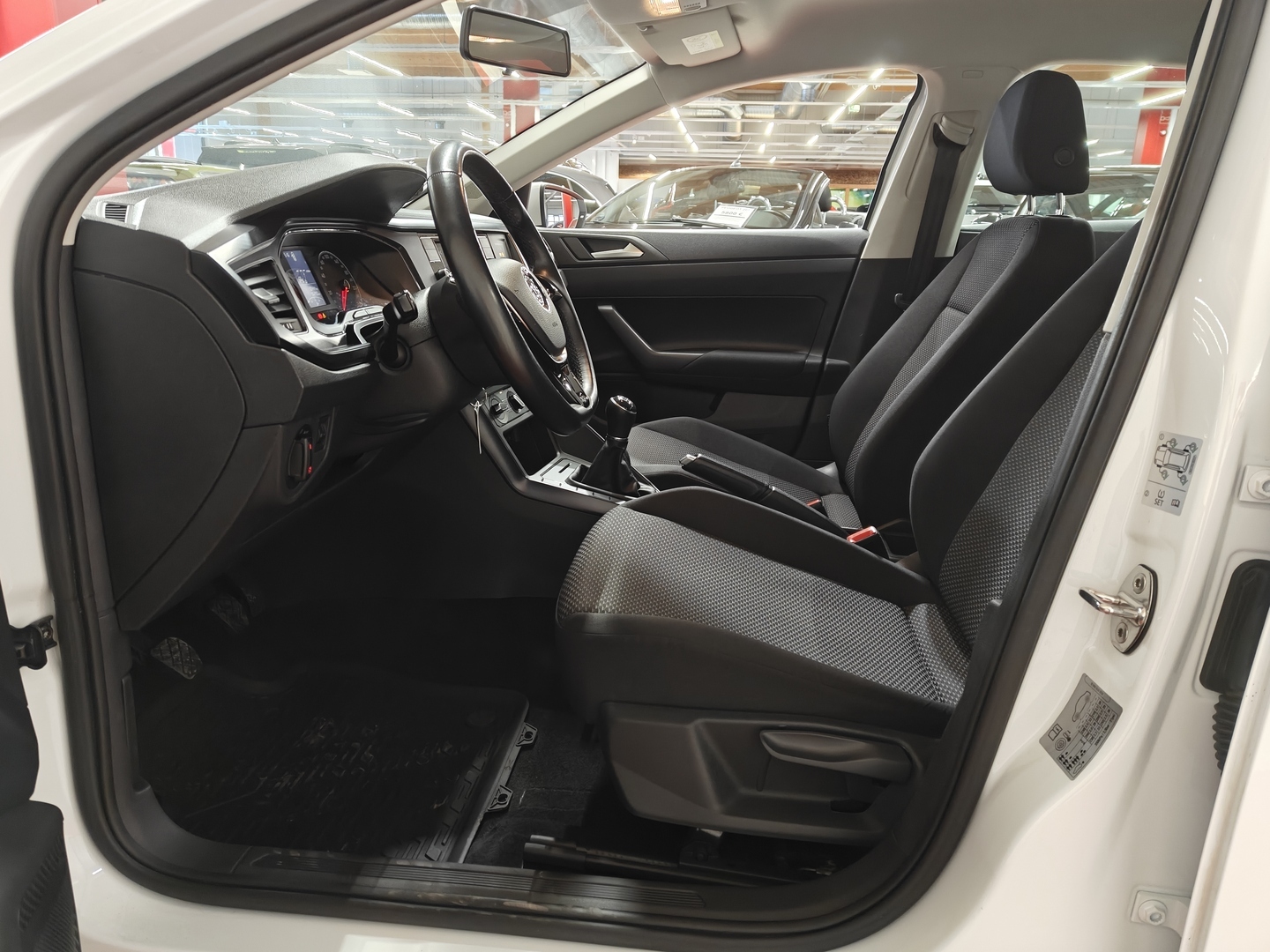 VOLKSWAGEN Polo 2020