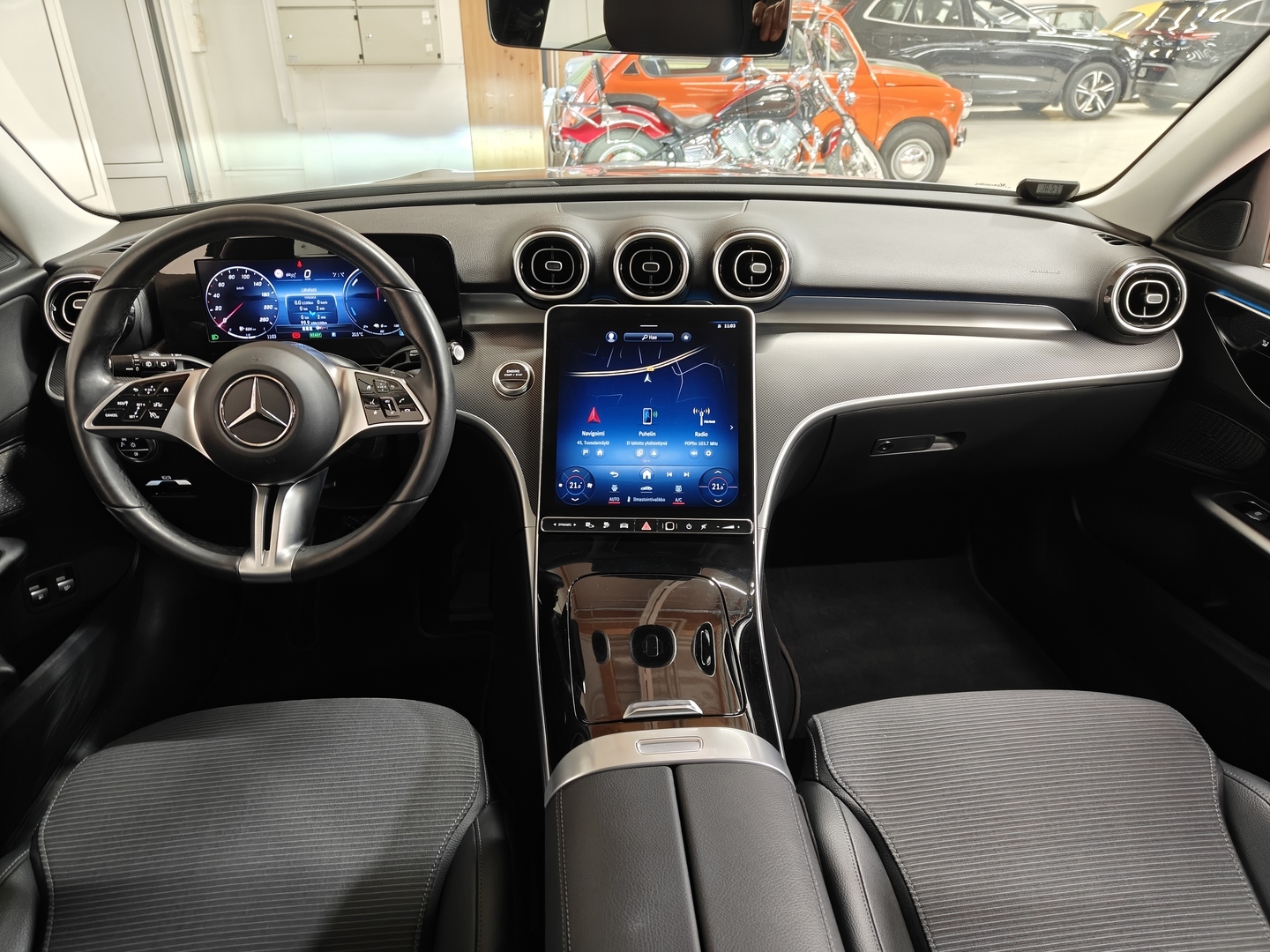MERCEDES-BENZ C 2023