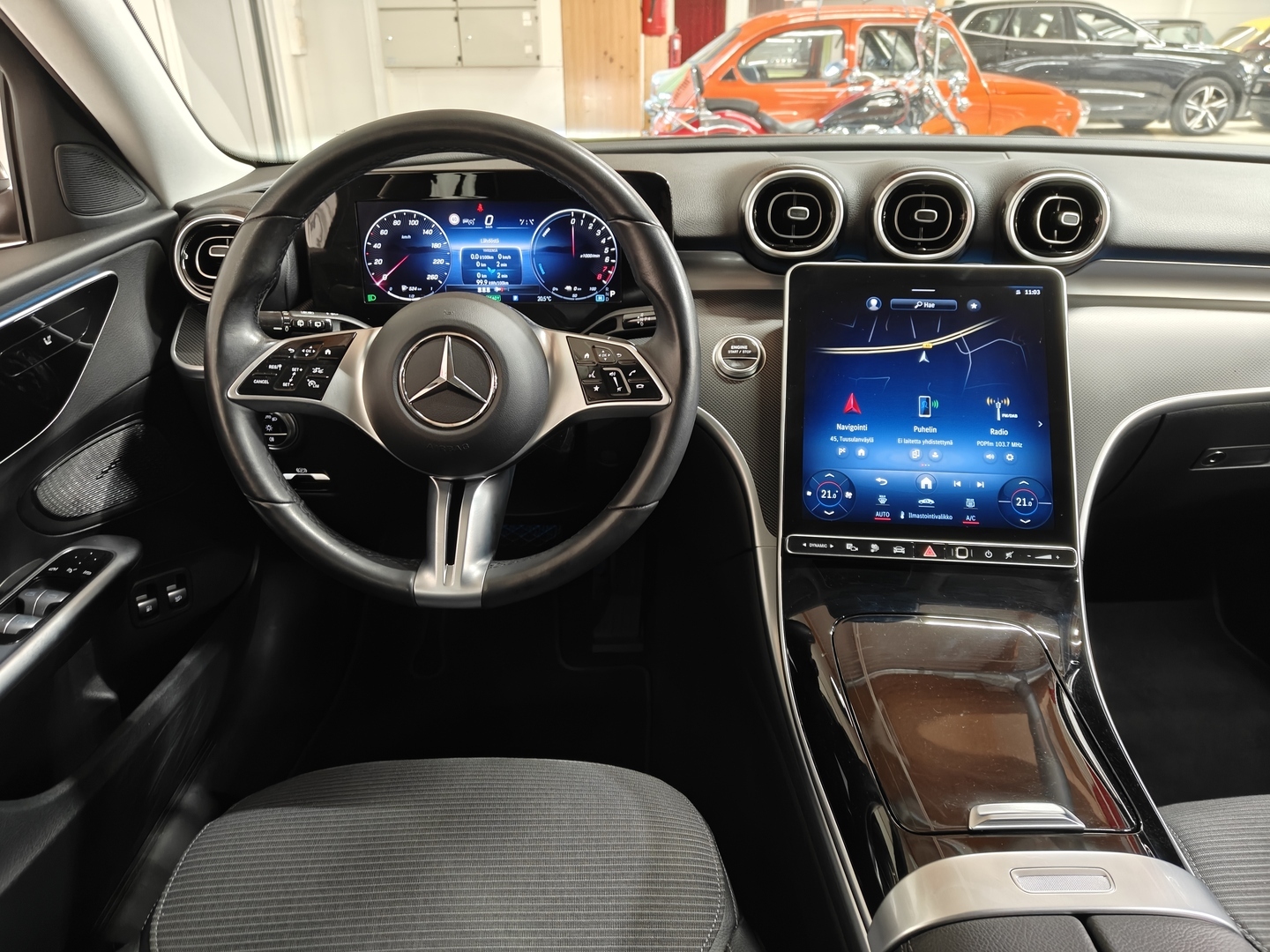 MERCEDES-BENZ C 2023