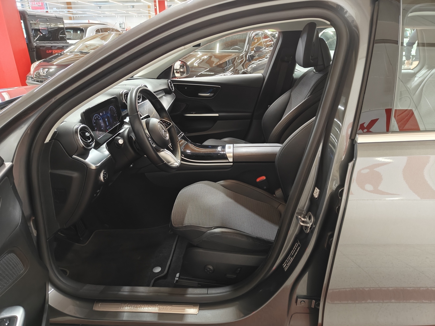 MERCEDES-BENZ C 2023