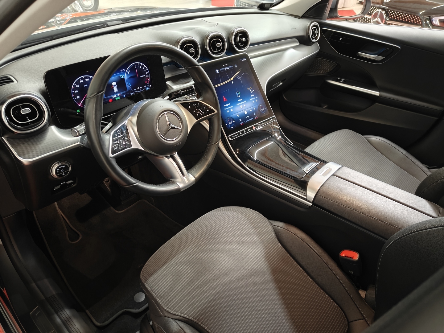 MERCEDES-BENZ C 2023