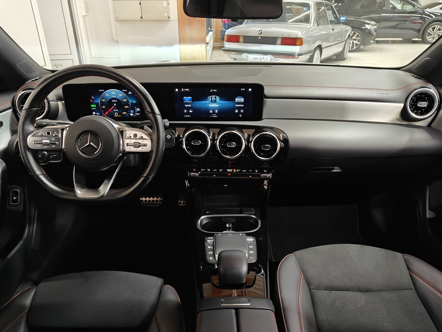 MERCEDES-BENZ CLA 2023