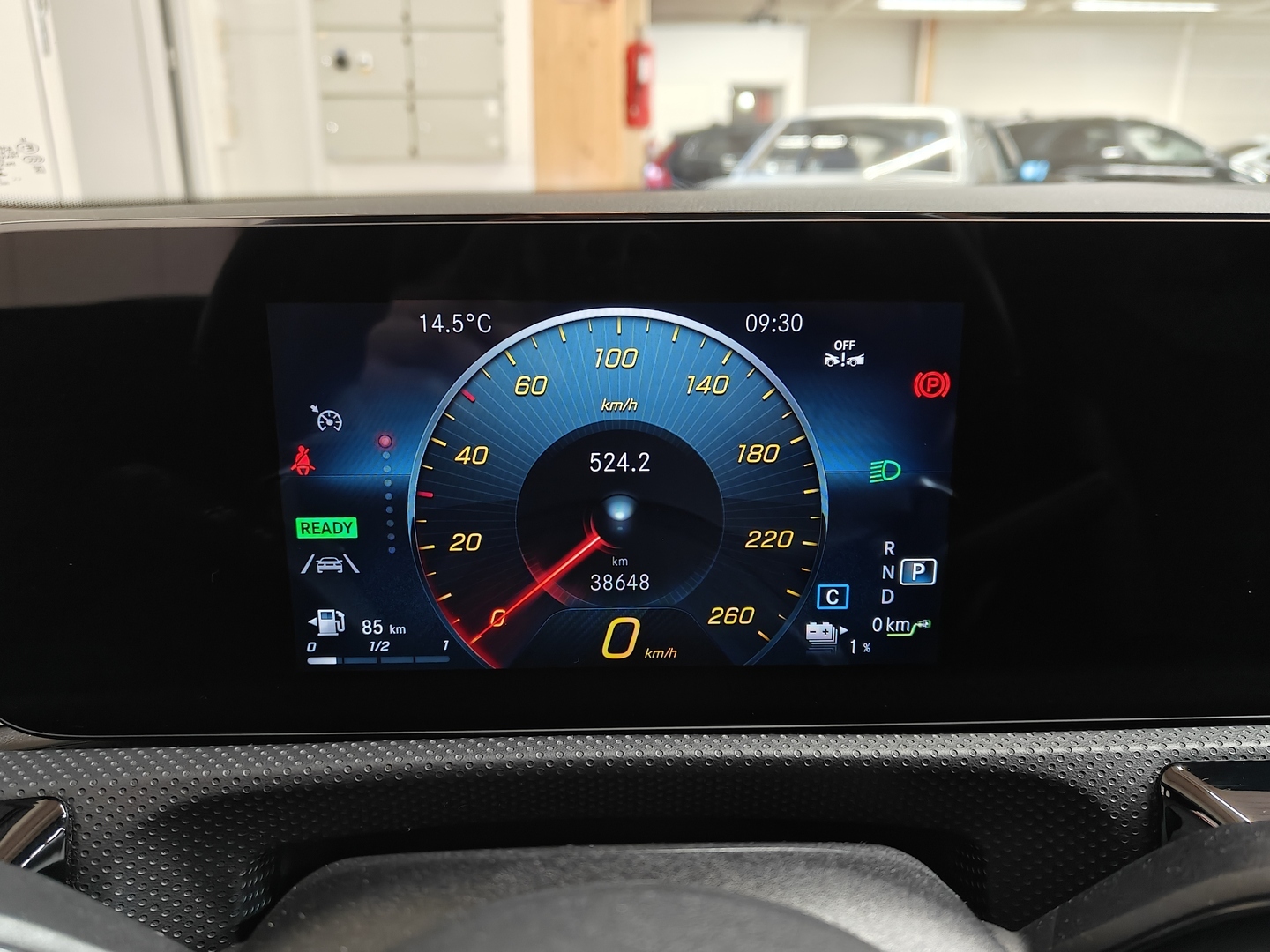 MERCEDES-BENZ CLA 2023