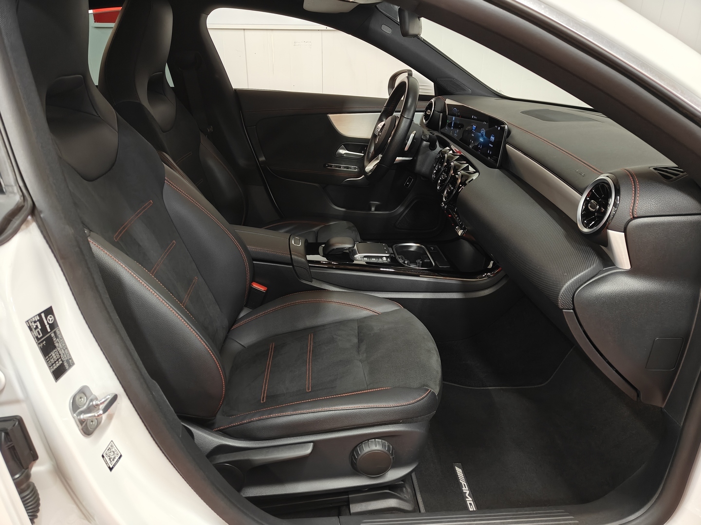 MERCEDES-BENZ CLA 2023