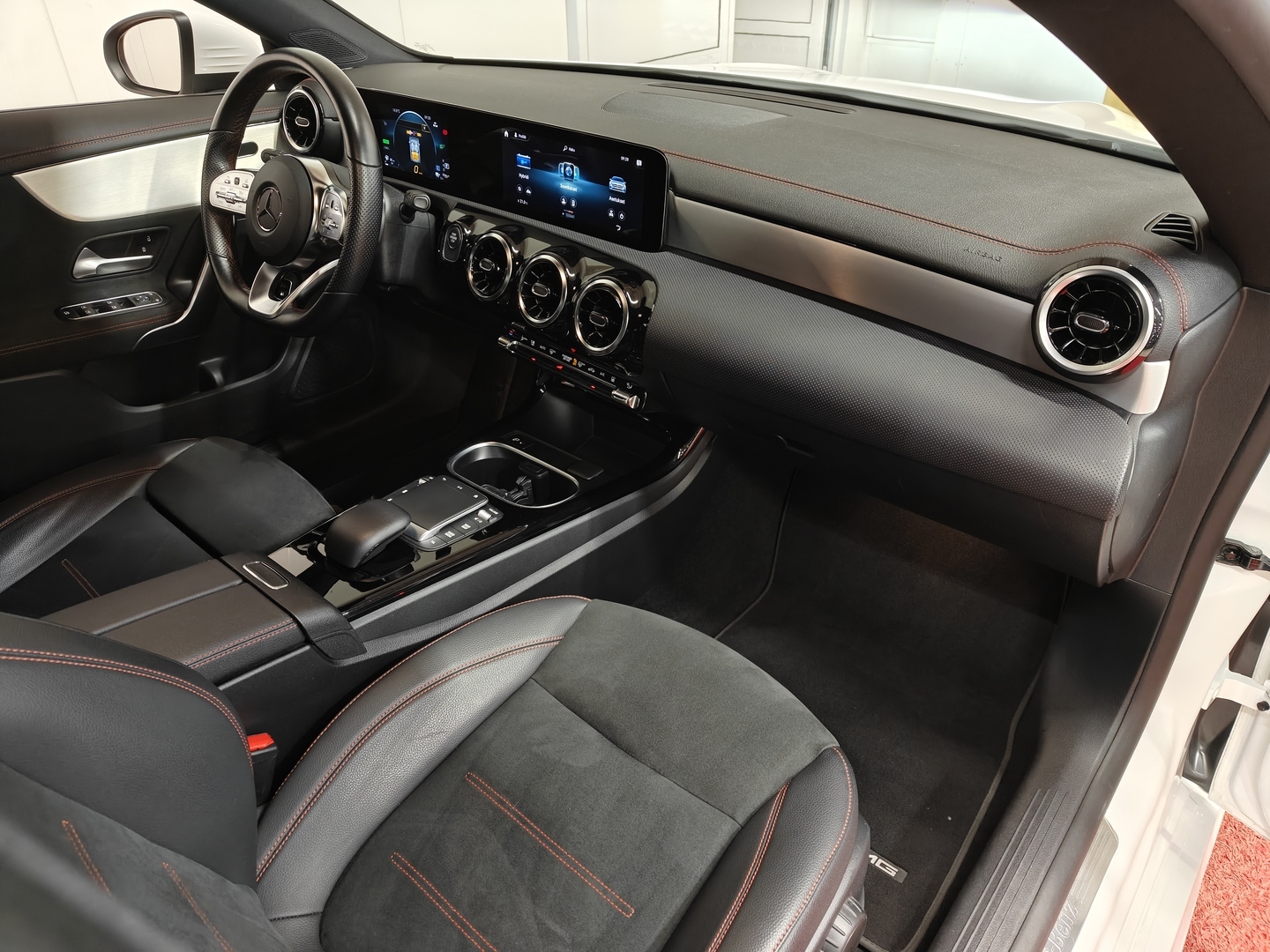 MERCEDES-BENZ CLA 2023