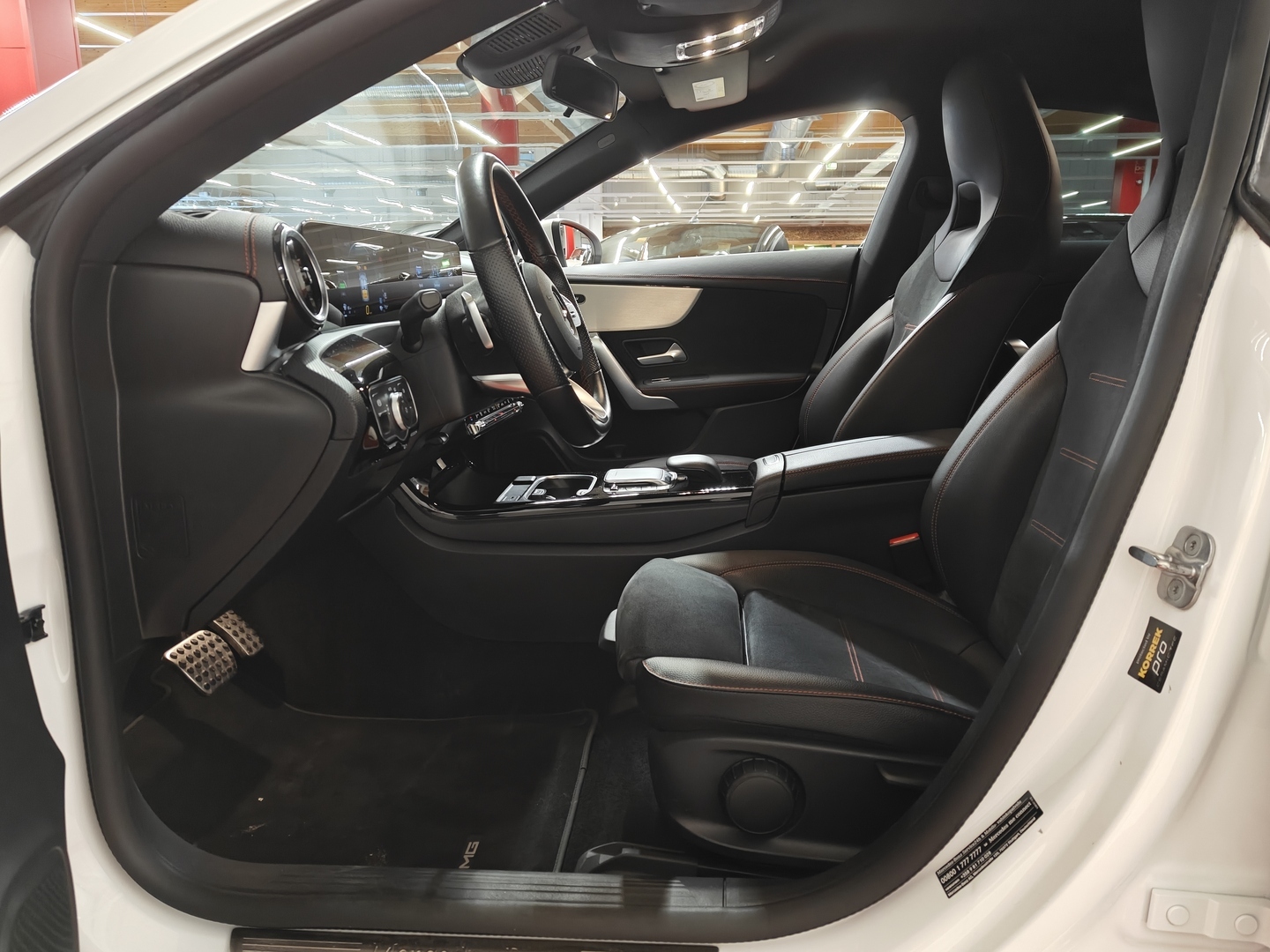 MERCEDES-BENZ CLA 2023