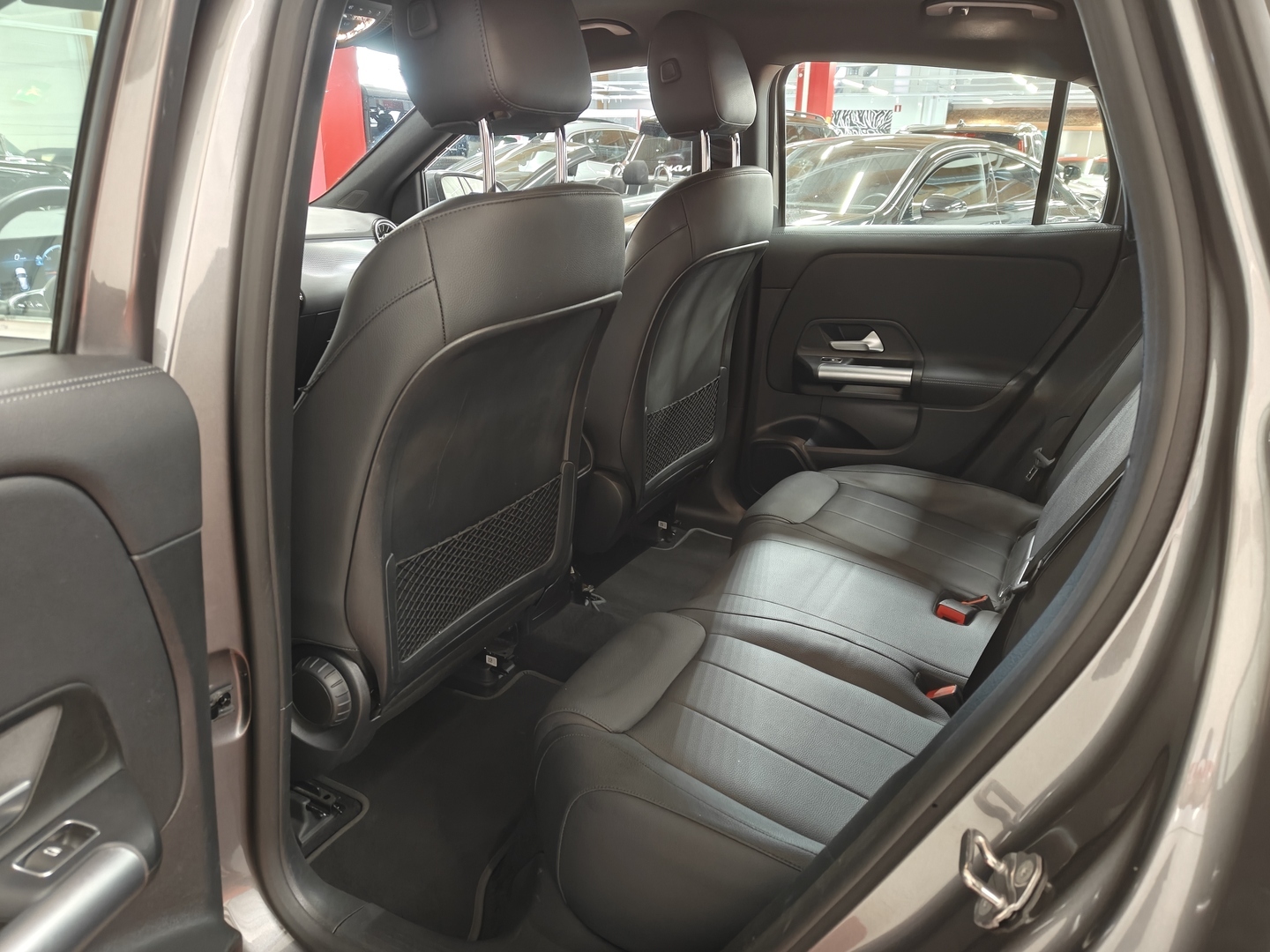 MERCEDES-BENZ EQA 2023