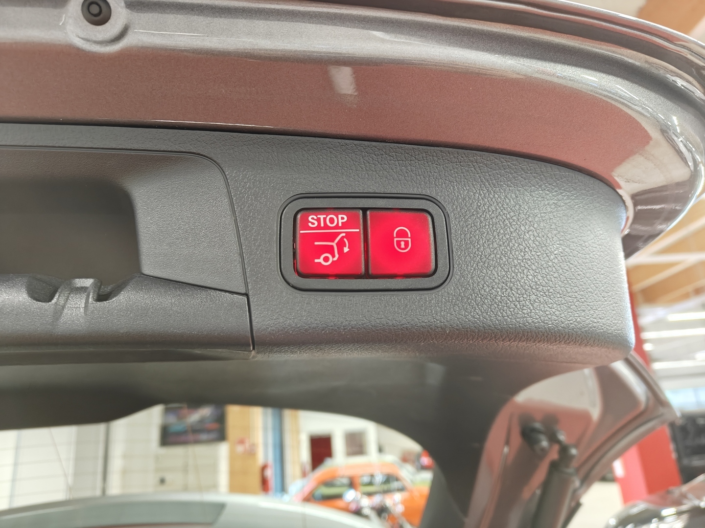 MERCEDES-BENZ EQA 2023