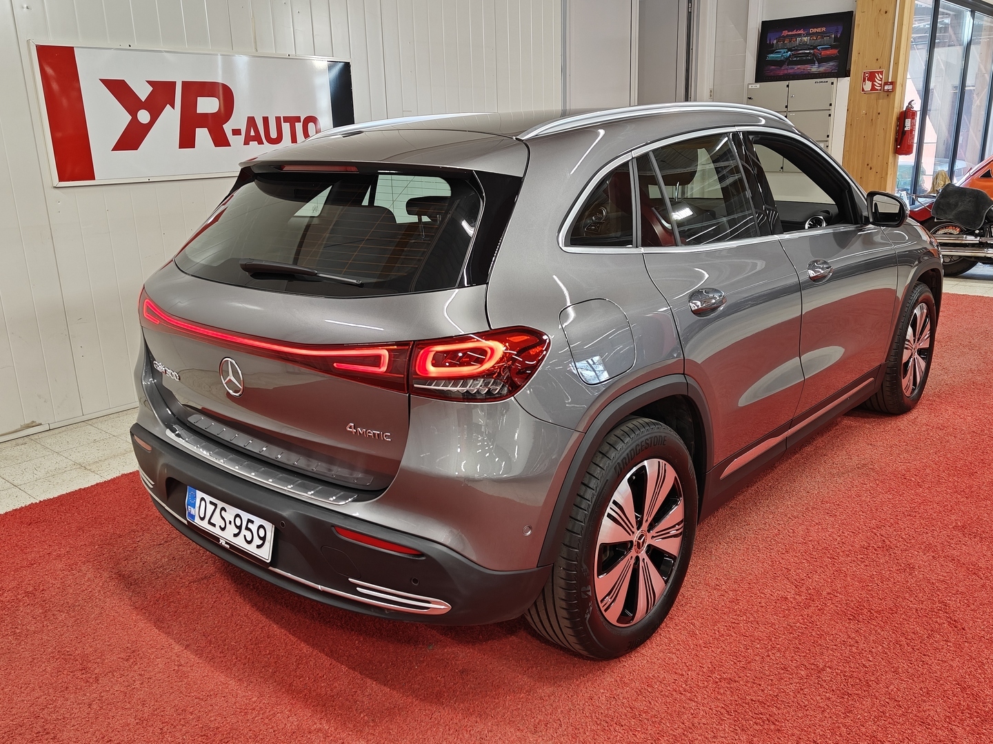 MERCEDES-BENZ EQA 2023