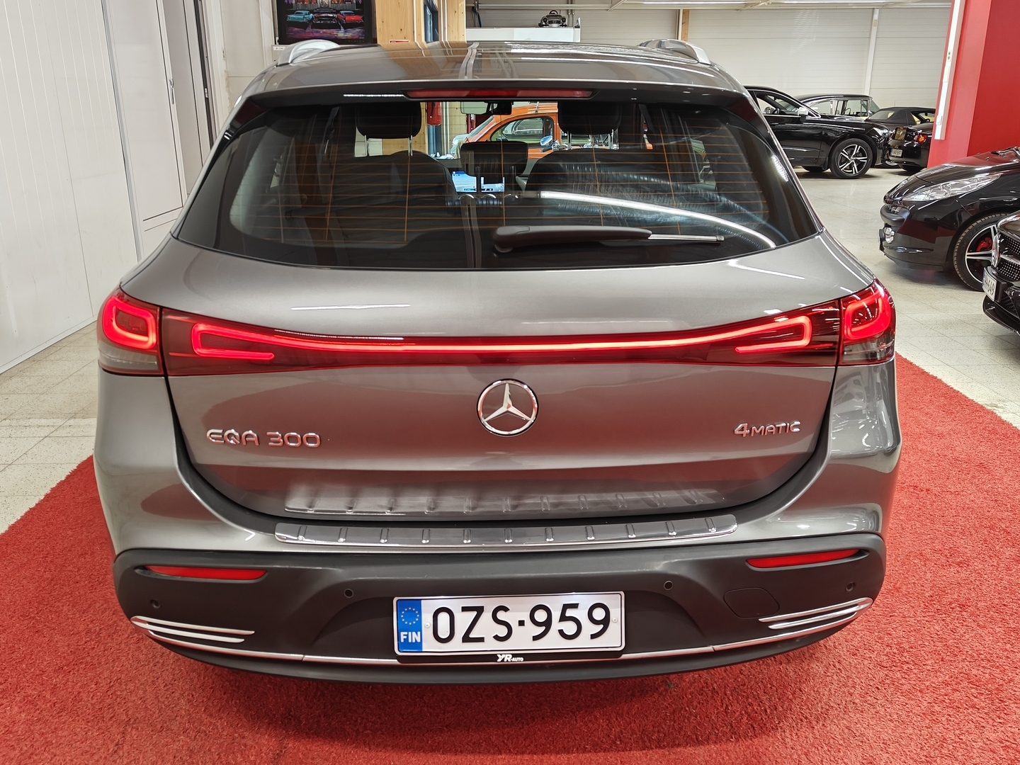 MERCEDES-BENZ EQA 2023