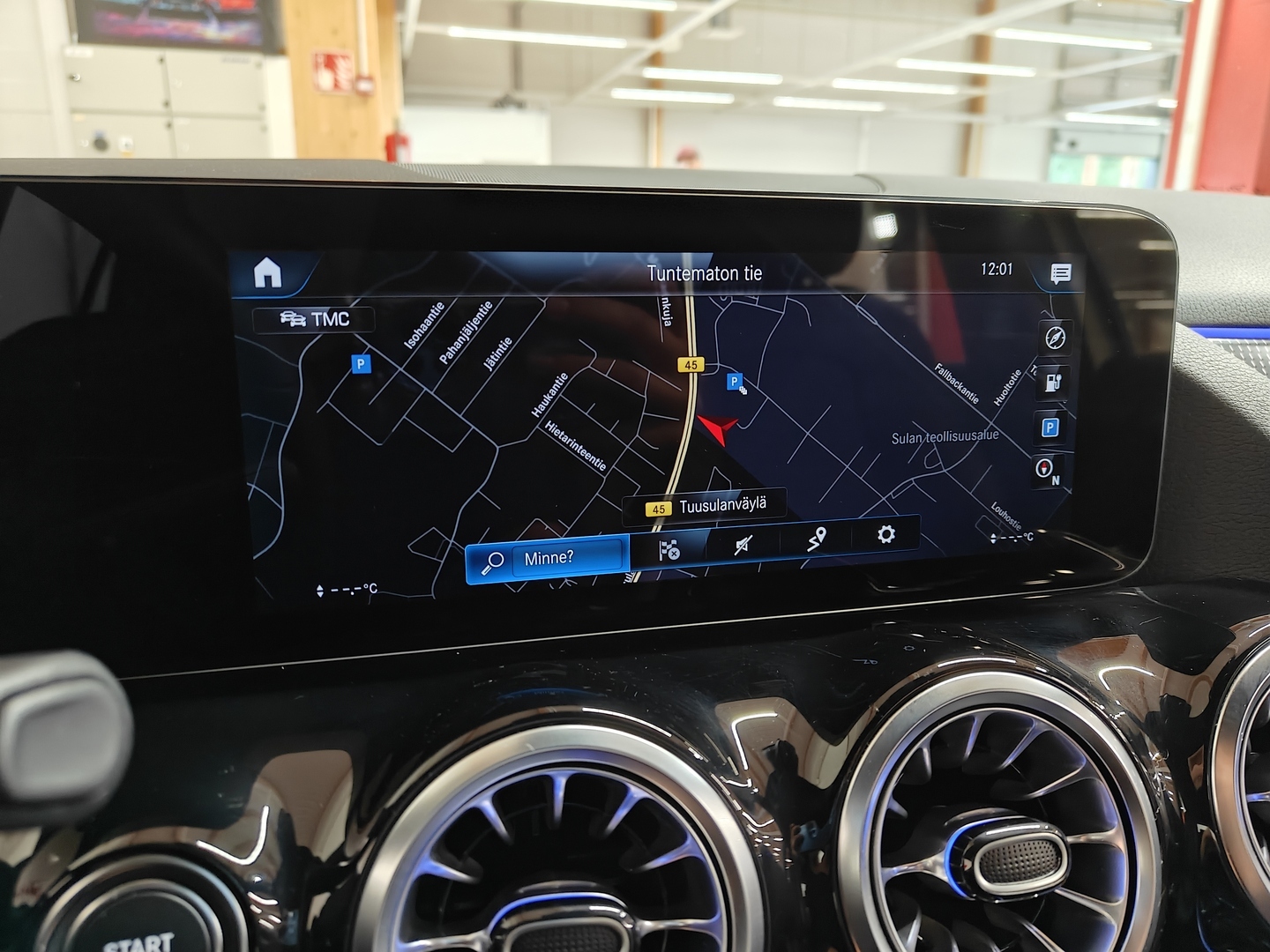 MERCEDES-BENZ EQA 2023