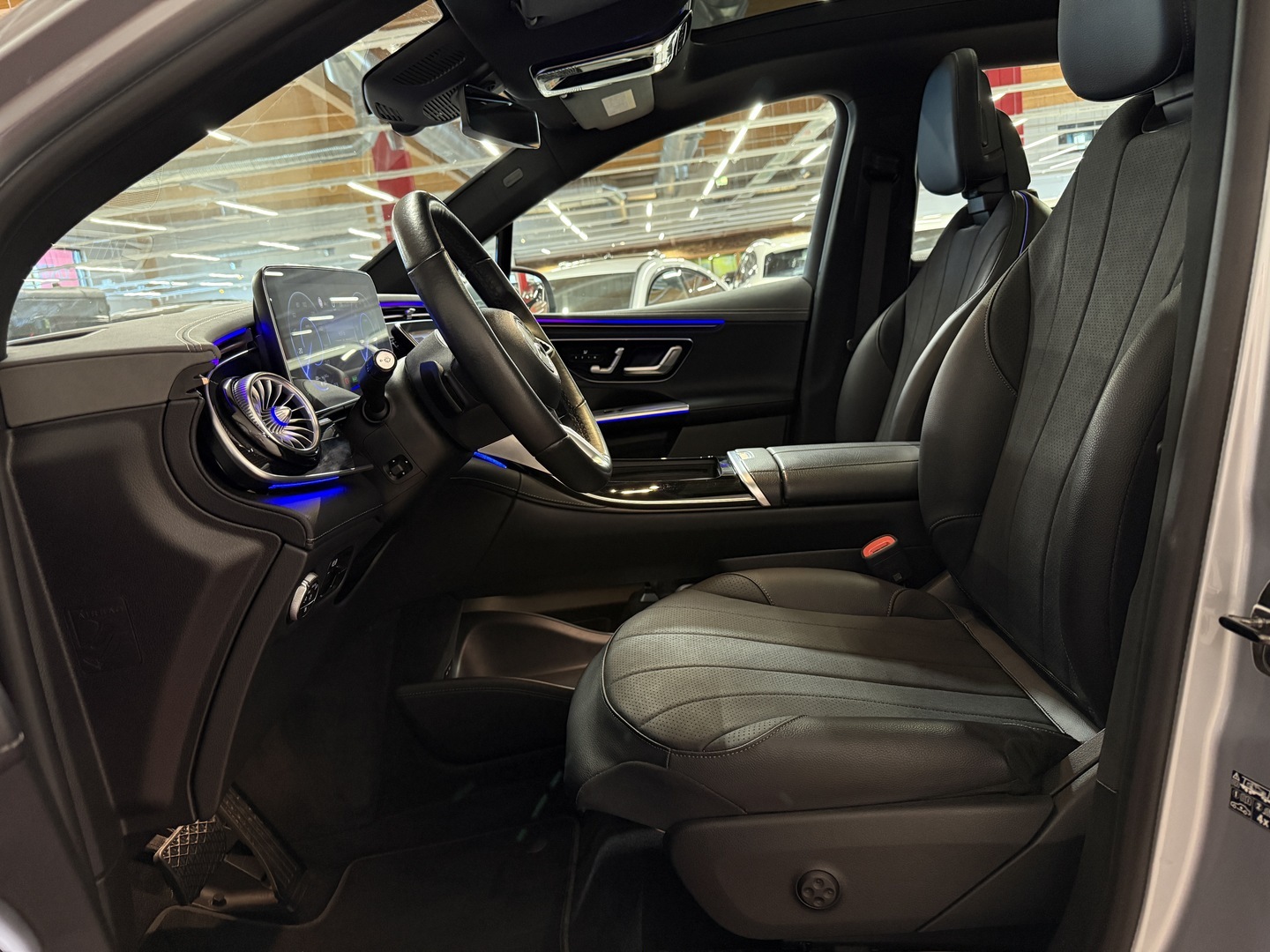 MERCEDES-BENZ EQE SUV 2023
