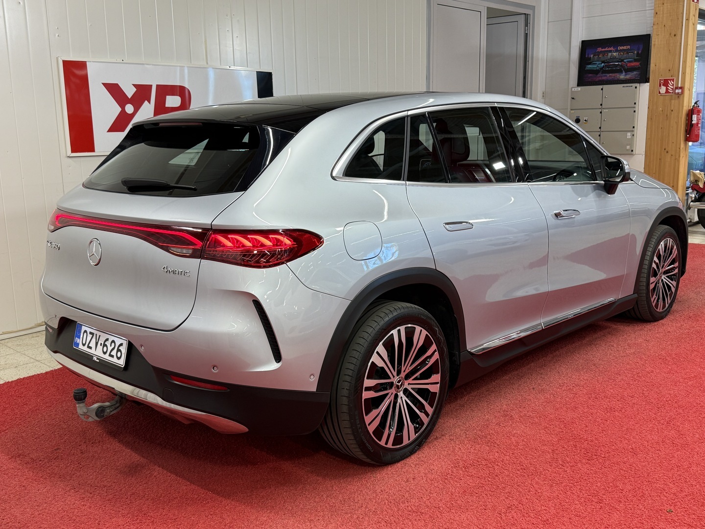 MERCEDES-BENZ EQE SUV 2023
