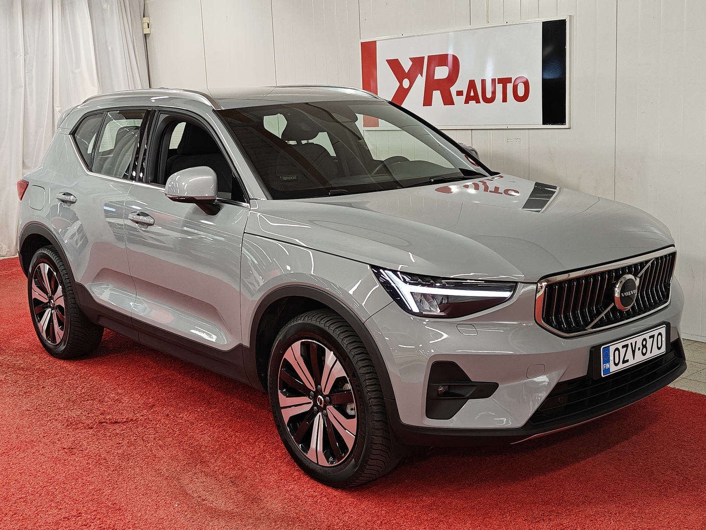 VOLVO XC40 1