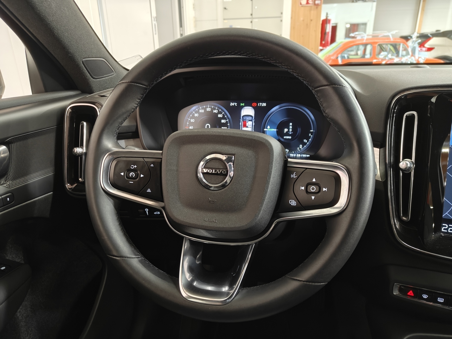 VOLVO XC40 15