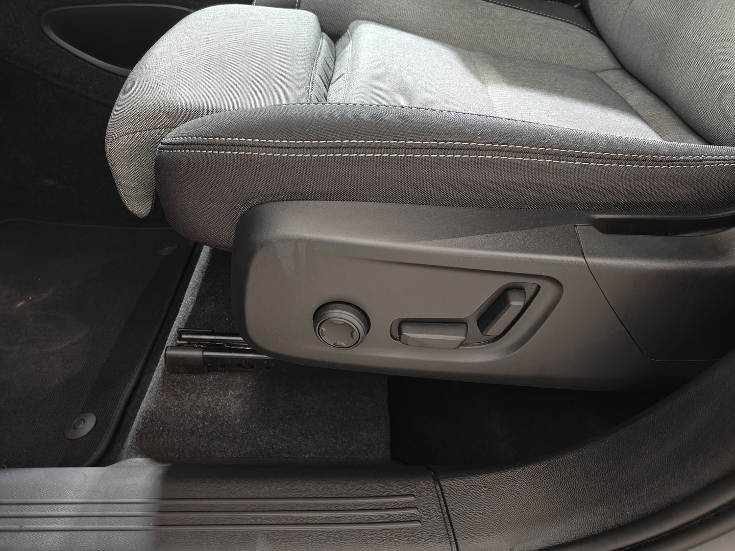 VOLVO XC40 21