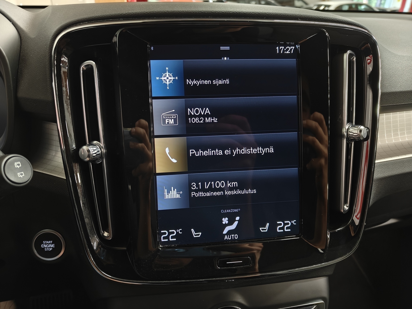 VOLVO XC40 27