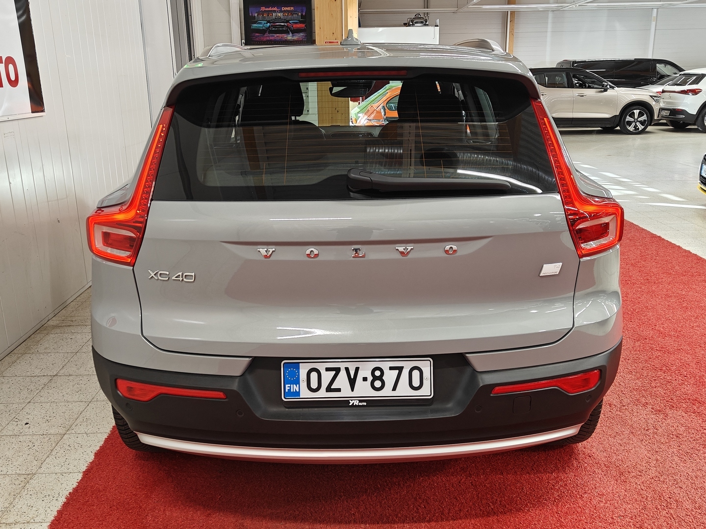 VOLVO XC40 4