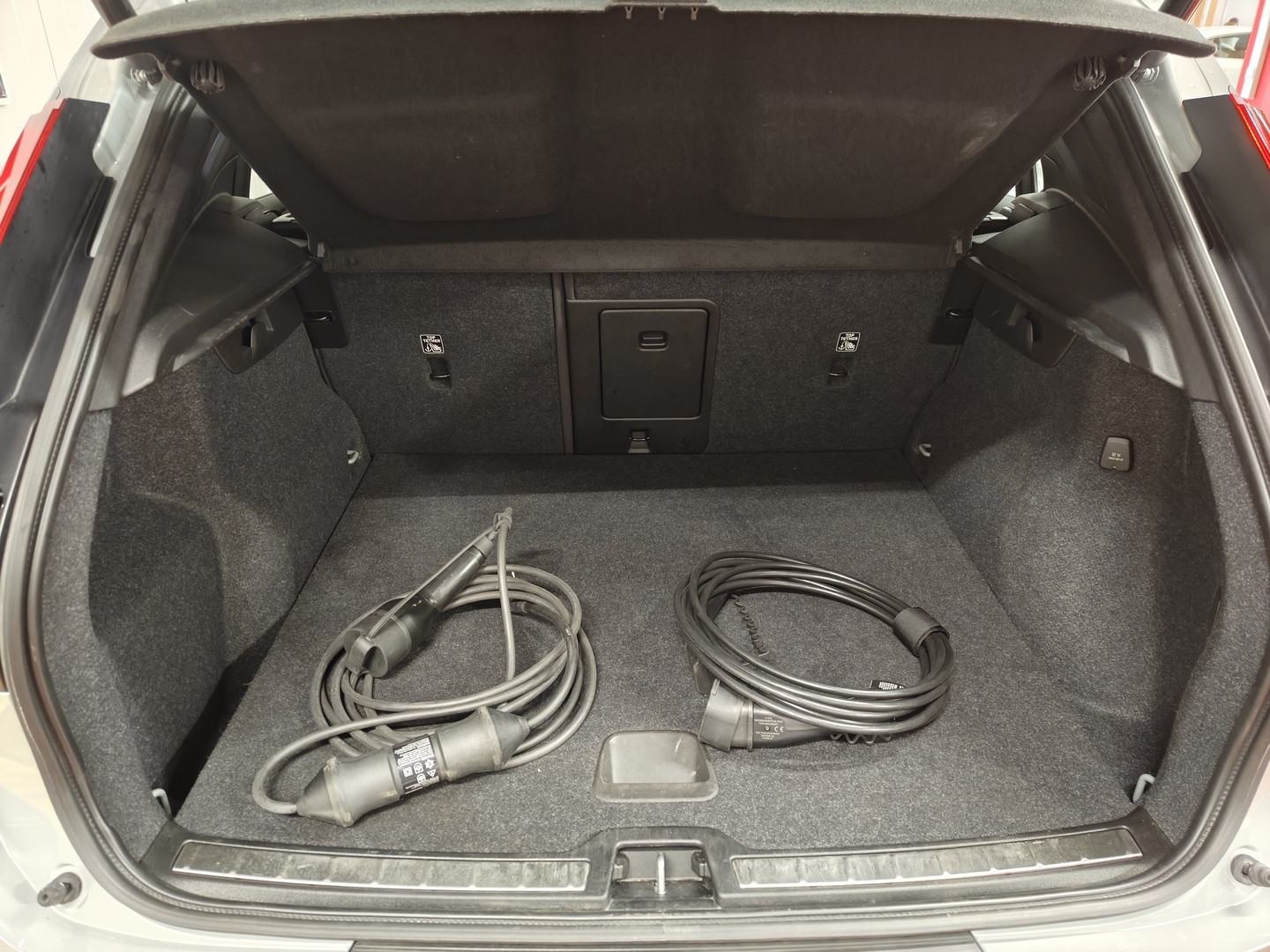 VOLVO XC40 5
